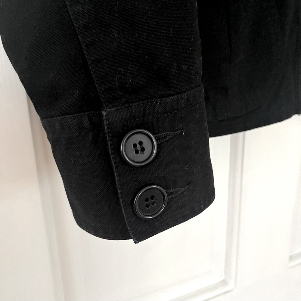 Jones New York Black Lightweight Jacket. Size Medium. - Picture 9 of 13